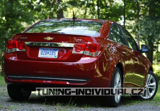 Chevrolet Cruze - chrom li�ta nad SPZ nerez OMSA