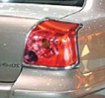 R�me�ky zadn�ch sv�tel pro Toyota Avensis, rok v�roby 2003-2008, chrom