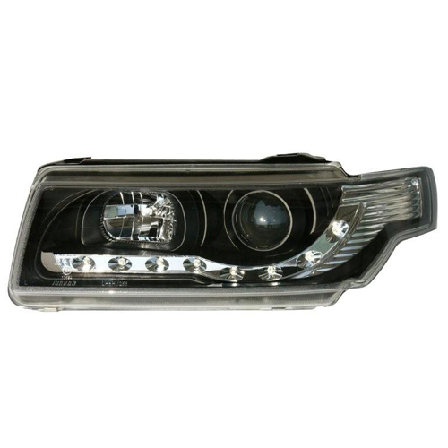 P�edn� �ir� �ern� sv�tlomety s parkovac�my sv�tly