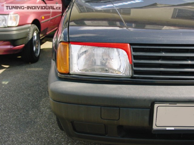 Mra��tka p�edn�ch sv�tel VW Polo typ 86C z PVC. Cena je za p�r.