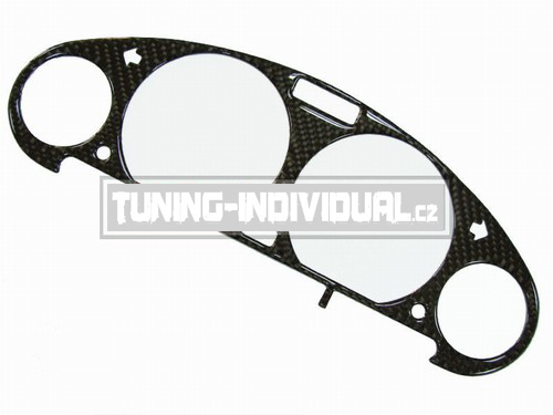 Bmw E30 - kryt bud�k� ze skute�n�ho karbonu