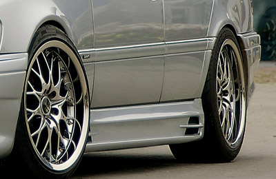 Rieger Tuning Bo�n� pr�h s prolisem prav� Mercedes T��da C W202