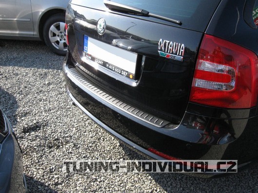 Octavia II Combi RS 04-11 - pr�h zadn�ho n�razn�ku