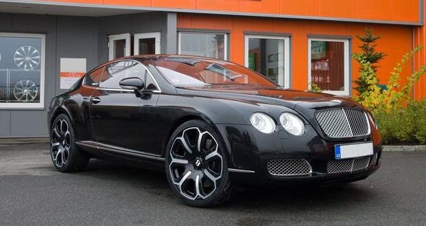 

Kahn - luxusn� kola z lehk�ch slitin