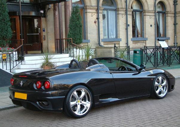 

Kahn - luxusn� kola z lehk�ch slitin