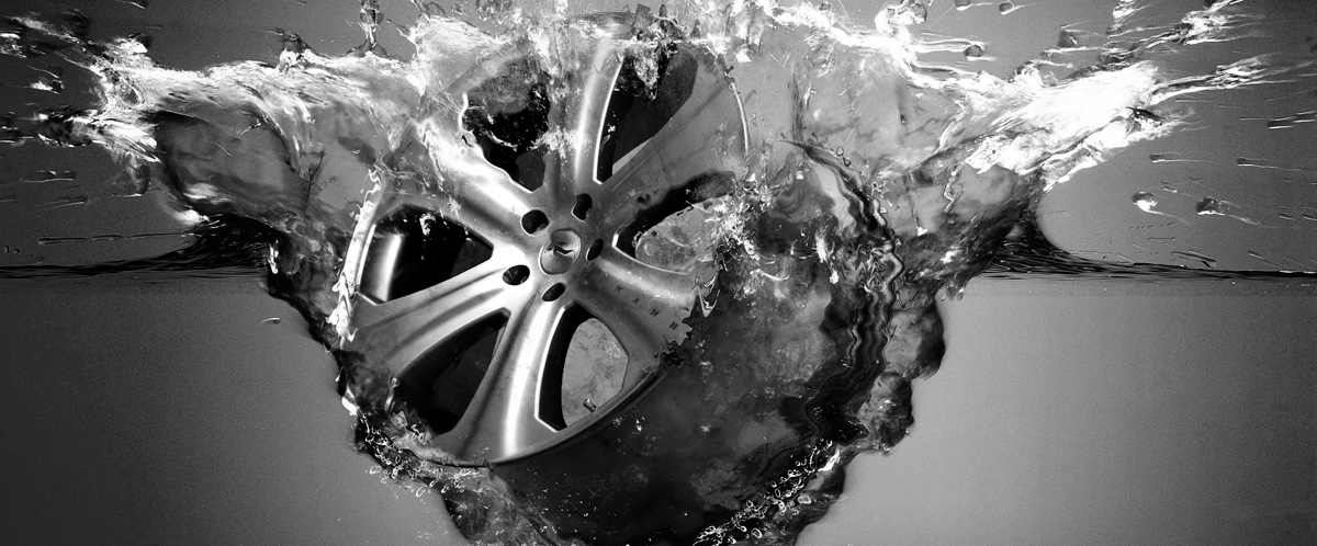 

Kahn - luxusn� kola z lehk�ch slitin