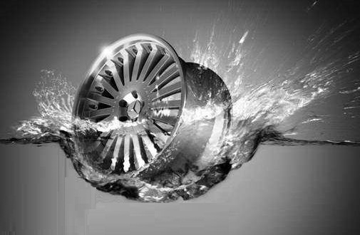 

Kahn - luxusn� kola z lehk�ch slitin