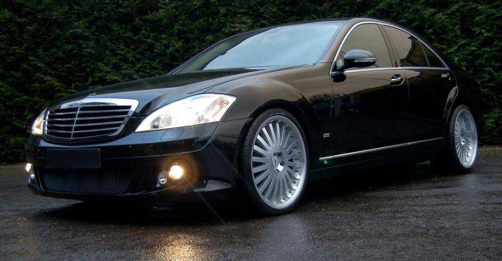 

Kahn - luxusn� kola z lehk�ch slitin