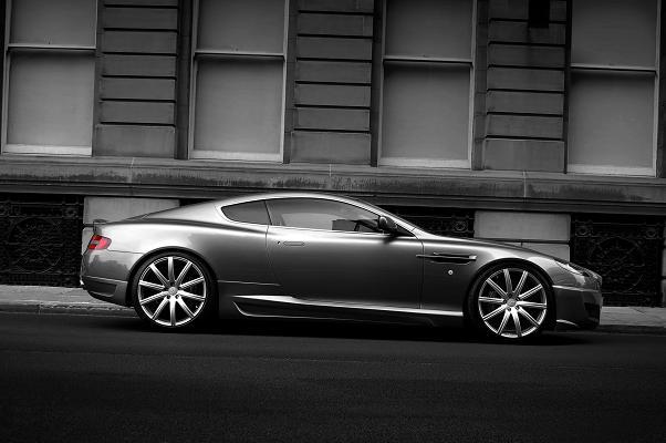 

Kahn - luxusn� kola z lehk�ch slitin