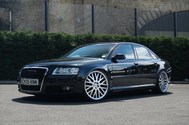 

Kahn - luxusn� kola z lehk�ch slitin