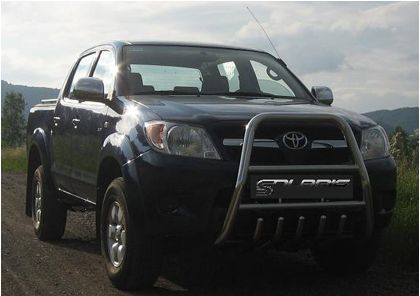 P�edn� ochrann� nerez - vysok� r�m pro Toyota Hilux r.v. 2006-